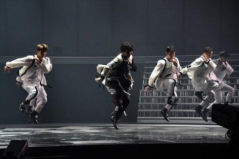 三浦大知のパフォーマンス。