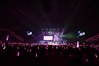 でんぱ組.incワンマンライブ「ねぇもう一回きいて？宇宙を救うのはやっぱり、でんぱ組.inc!」の様子。