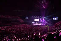 「サクラあっぱれーしょん」で一面ピンクに染まった大阪城ホール。