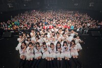 アイドルカレッジ「8th anniversary アイドルカレッジ8大都市ツアー!!!～新リーダーエビちゃん、ごあいさつに参ります～」東京・マイナビBLITZ赤坂公演の様子。（撮影：林晋介）
