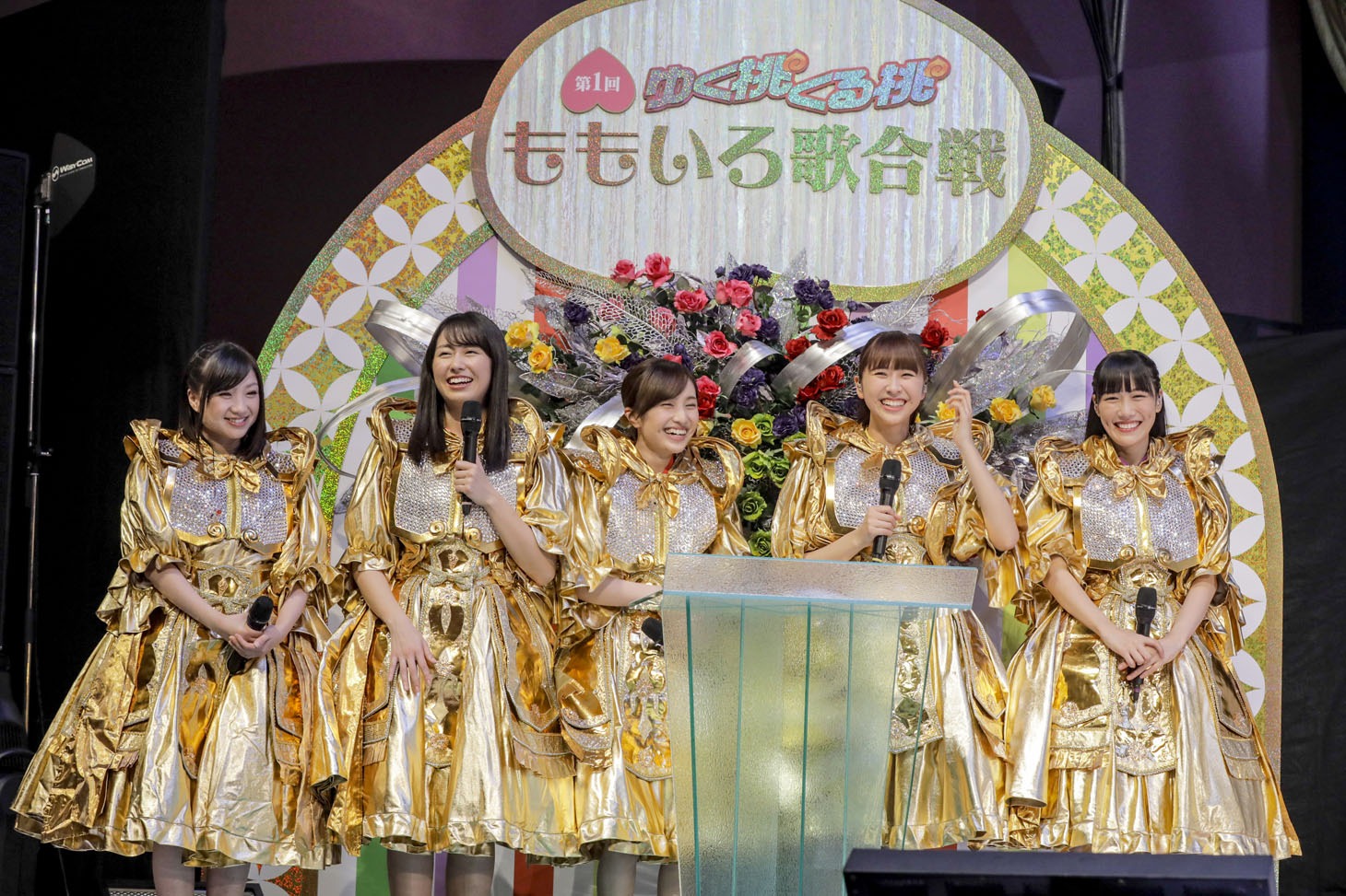 ももいろクローバーZ（Photo by HAJIME KAMIIISAKA）