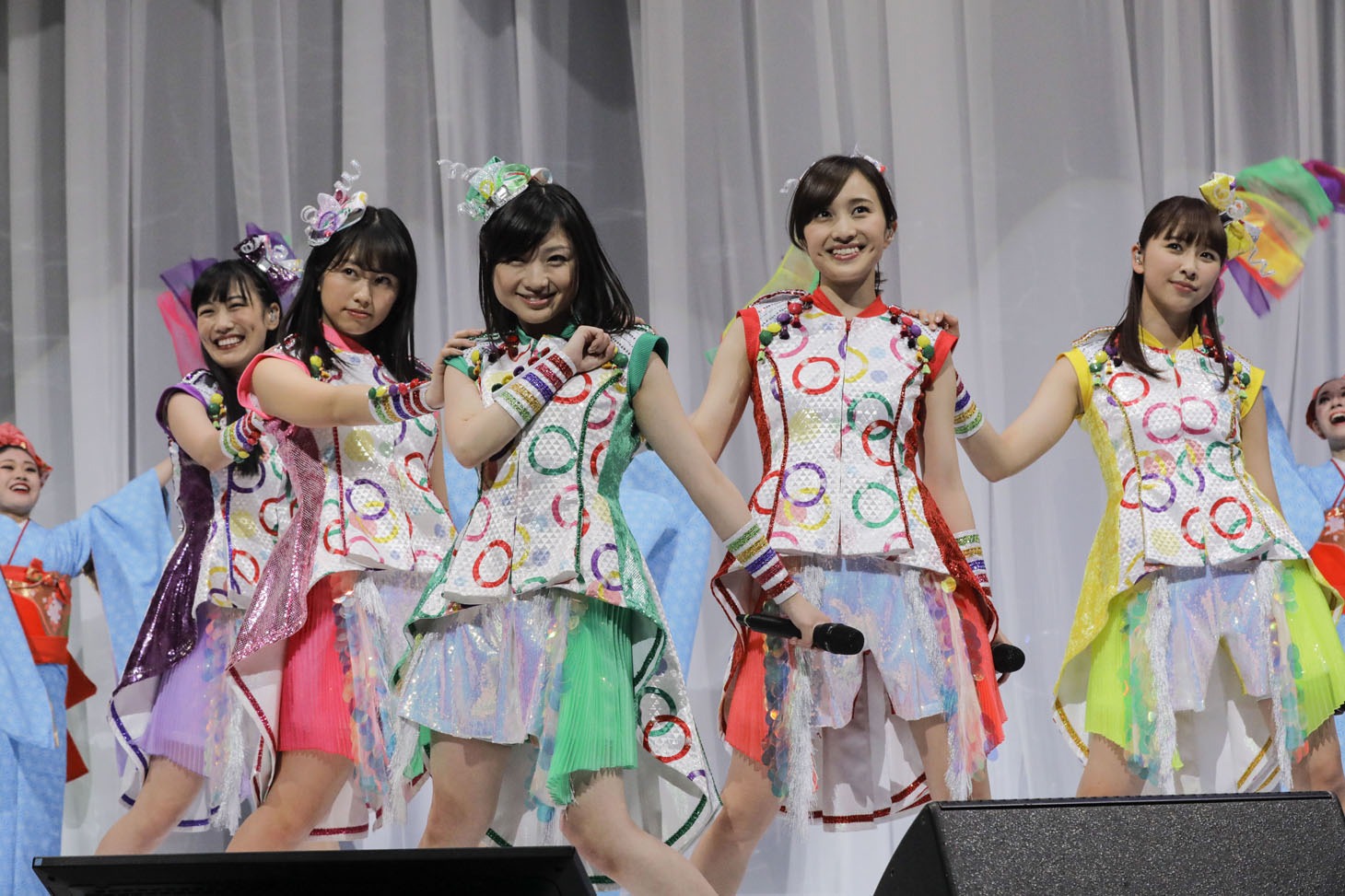 ももいろクローバーZ（Photo by HAJIME KAMIIISAKA）