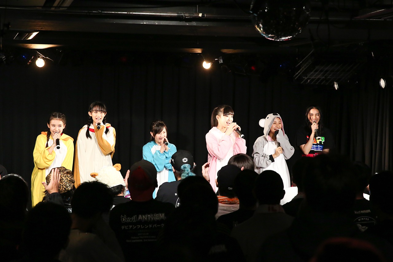 「Devil ANTHEM. Presents デビアンフレンドパーク2～デビアン3周年記念スペシャル～」の様子。（写真提供：エイジアプロモーション）