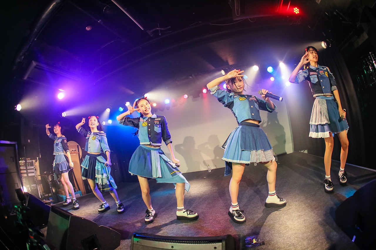 「Devil ANTHEM. Presents デビアンフレンドパーク2～デビアン3周年記念スペシャル～」の様子。（写真提供：エイジアプロモーション）