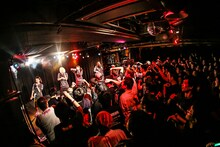 Malcolm Mask McLaren「refocus」東京・TSUTAYA O-nest公演の様子。（写真提供：エイジアプロモーション）