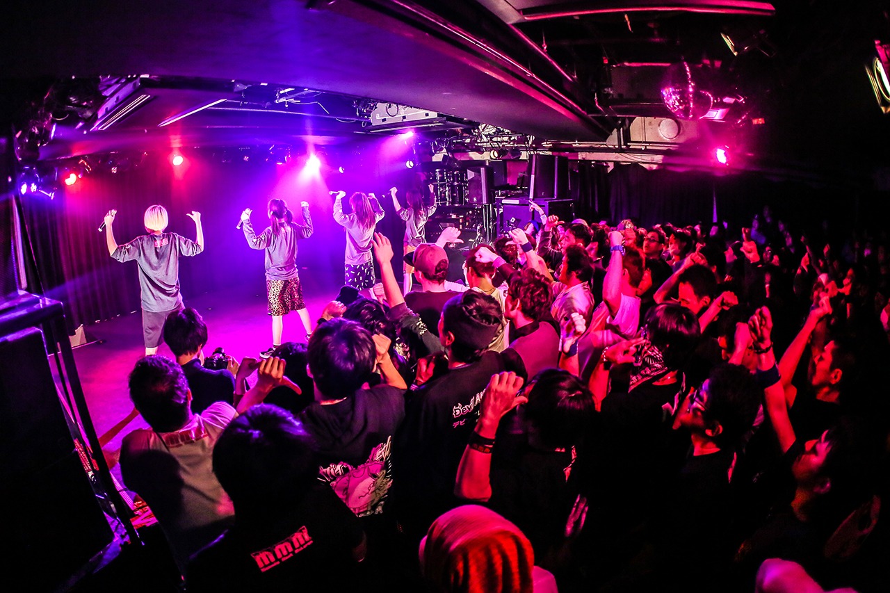 Malcolm Mask McLaren「refocus」東京・TSUTAYA O-nest公演の様子。（写真提供：エイジアプロモーション）