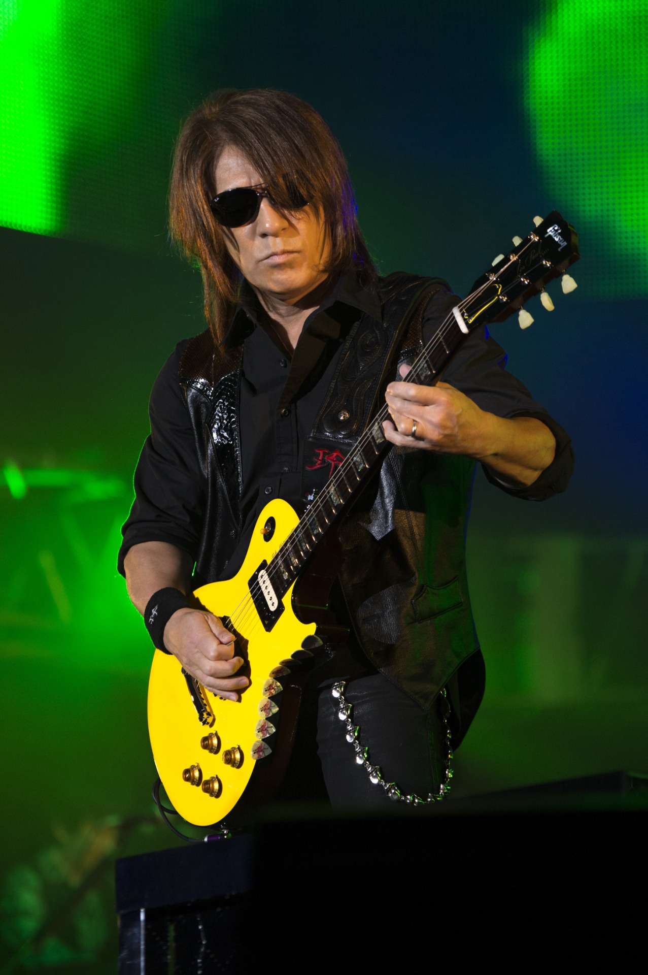 松本孝弘（B'z）(c)VERMILLION RECORDS