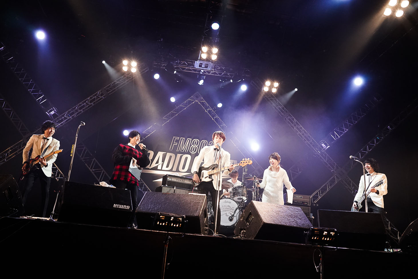 THE BAWDIES、落合健太郎、鬼頭由芽。（写真提供：FM802）