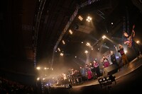 FM802のDJ陣を迎えたキュウソネコカミのライブの様子。（写真提供：FM802）