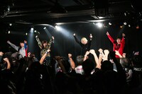 Malcolm Mask McLaren「refocus」東京・TSUTAYA O-nest公演の様子。（写真提供：エイジアプロモーション）