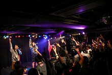 Malcolm Mask McLaren「refocus」東京・TSUTAYA O-nest公演の様子。（写真提供：エイジアプロモーション）