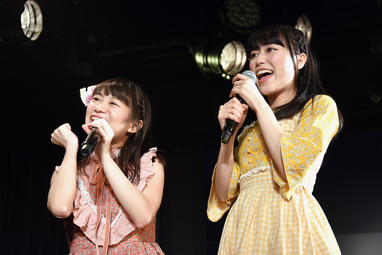 左から宇野友恵、佐藤乃々子。