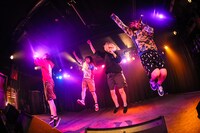 Malcolm Mask McLaren「refocus」東京・TSUTAYA O-nest公演の様子。（写真提供：エイジアプロモーション）