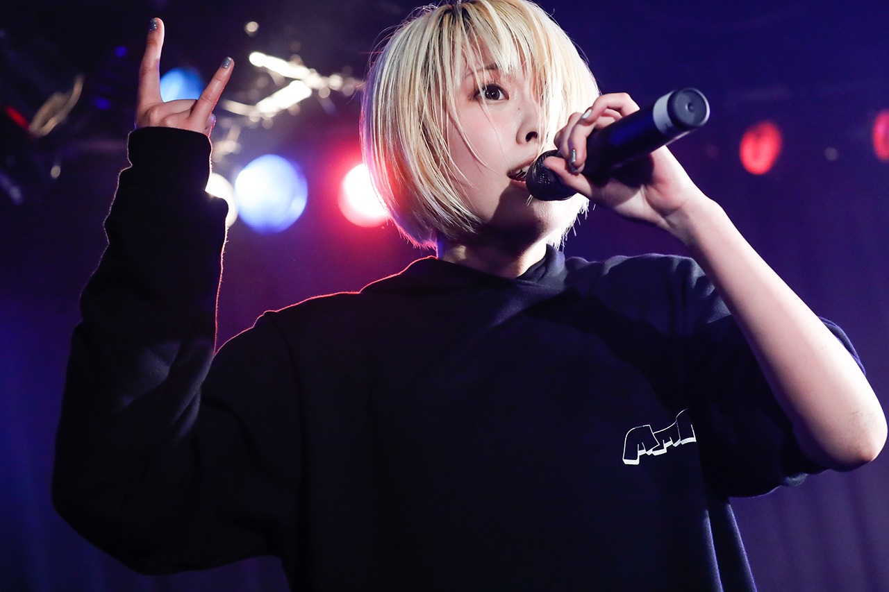 momo（写真提供：エイジアプロモーション）
