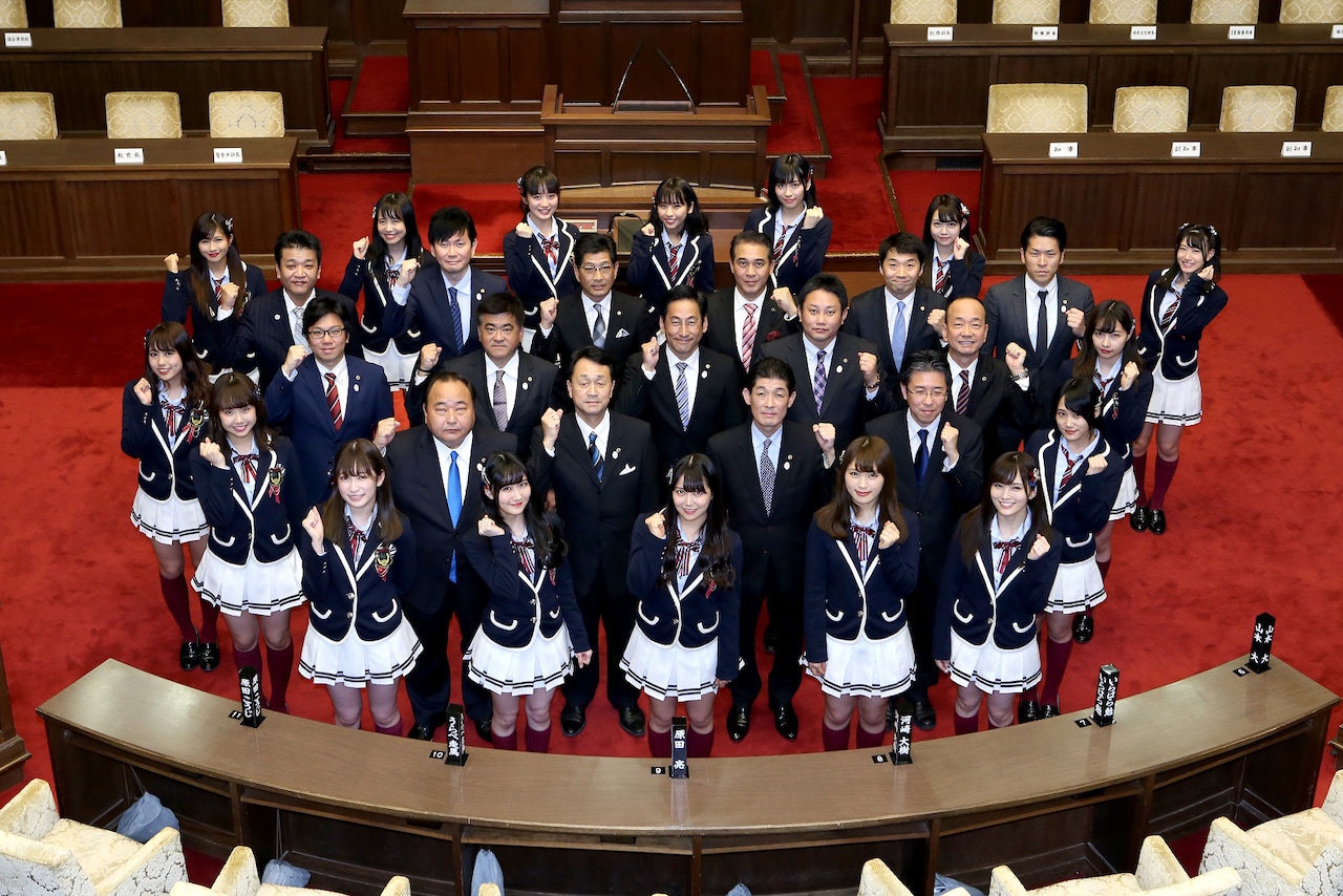 NMB48と大阪府議会議員。