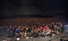 「MONGOL800 ga COUNTDOWN "Happy 20th ANNIVERSARY”」の様子。（撮影：武安弘毅）