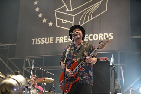 キヨサク（Vo, B / MONGOL800）（撮影：武安弘毅）