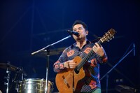 アルベルト城間（Vo / DIAMANTES）（撮影：武安弘毅）