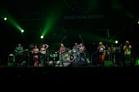 DIAMANTES（撮影：武安弘毅）