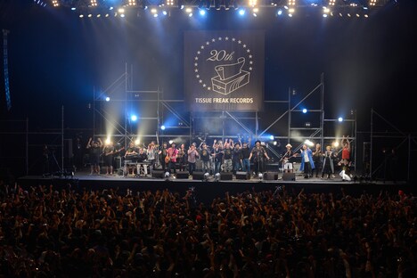 「MONGOL800 ga COUNTDOWN "Happy 20th ANNIVERSARY”」の様子。（撮影：武安弘毅）