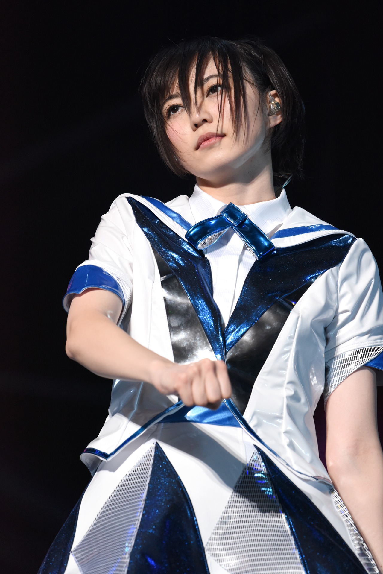 安本彩花