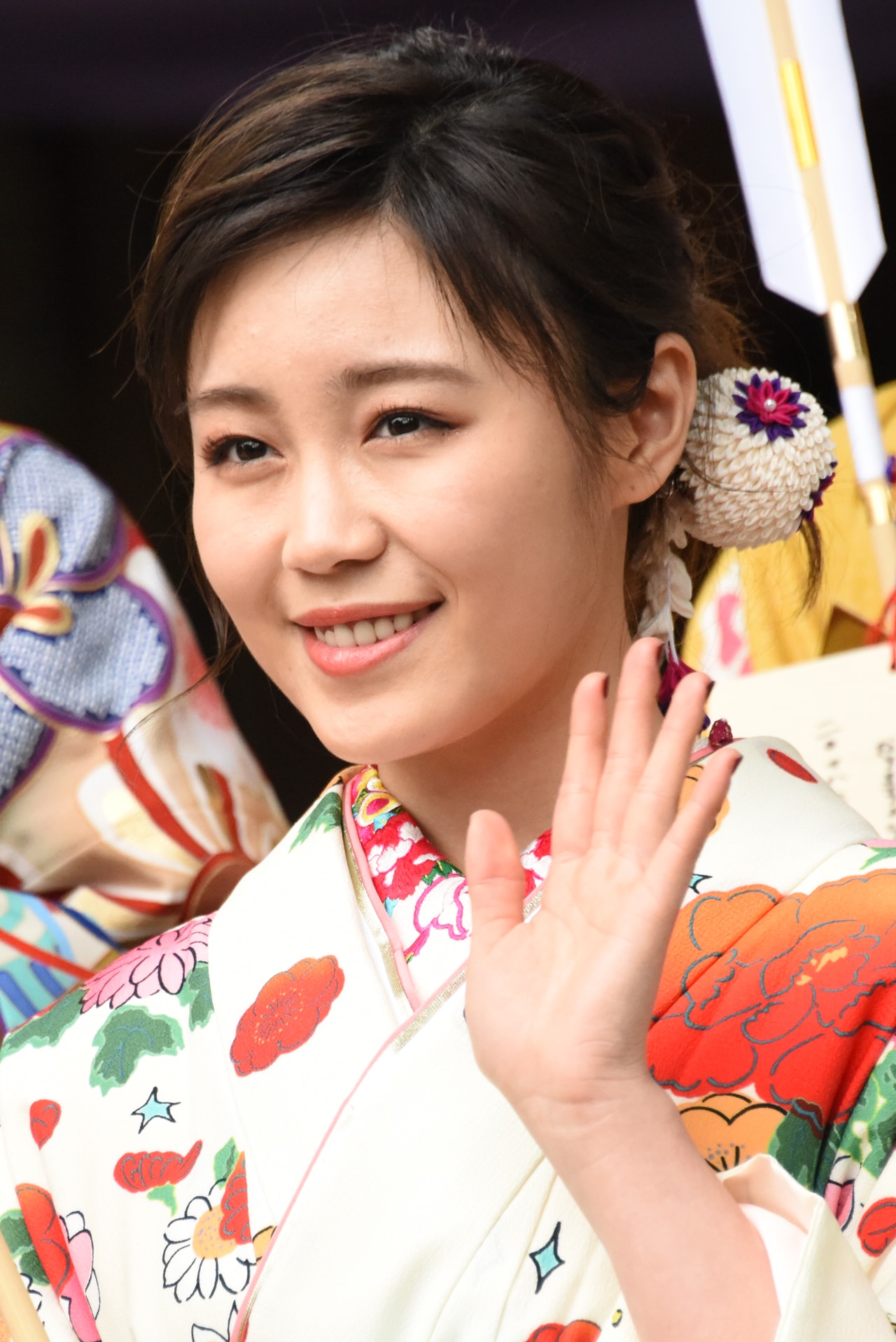 鷲尾伶菜 - E-girlsが艶やかな晴れ着姿を披露、2018年は「11人で団結し