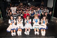 12月30日に東京・渋谷CLUB CRAWLで行われたヲルタナティヴ「wo」の様子。（撮影：古川朋久）