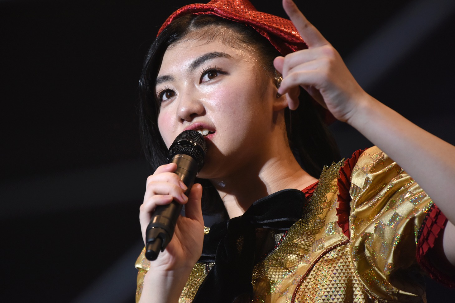 小林歌穂