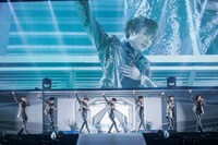 「gr8est journey」のワンシーン。