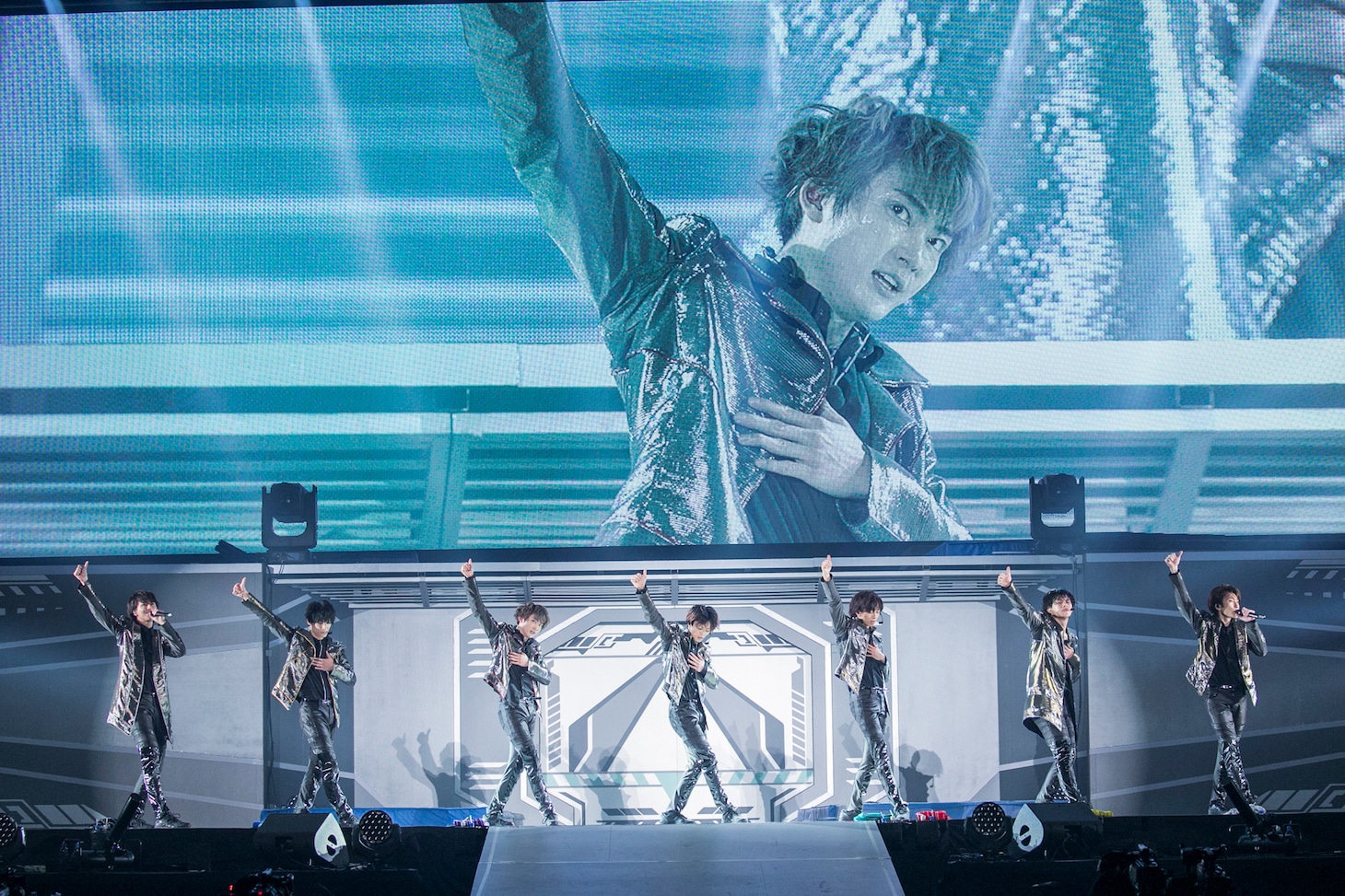 「gr8est journey」のワンシーン。