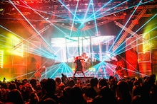 「Royz WINTER ONEMAN TOUR『AILE OF ANTHEM』」東京・TOKYO DOME CITY HALL公演の様子。（撮影：岡田裕介）