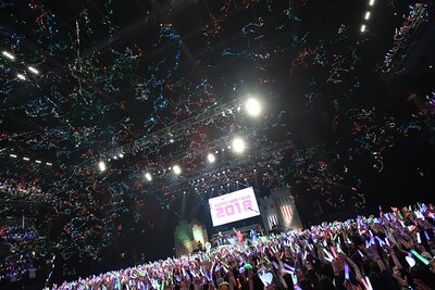 人気画像1位は「そらまふうらさか、25曲を届けた年越しライブで新年の幕開け祝う」より、「After the Rain COUNTDOWN PARTY 2017-18 ～そらまふうらさか年越し会～」の様子。（撮影：小松陽祐［ODD JOB］、岡本麻衣）