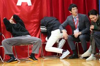 「討論系番組を予習！」のワンシーン。