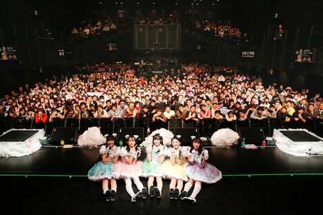 「わーすた LIVE TOUR 2017 パラドックス ワールド」東京・マイナビBLITZ赤坂公演の様子。（写真提供：エイベックス）