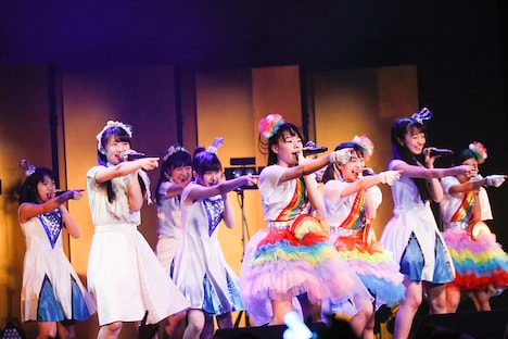 「勇気のシルエット」を披露する3B juniorとロッカジャポニカ。（撮影：笹森健一）