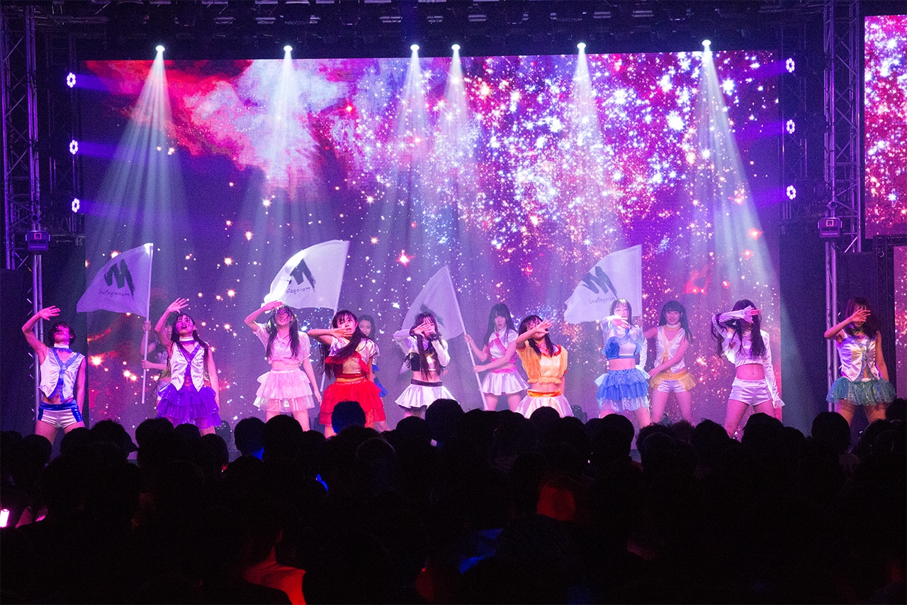 「monogatari お披露目式ワンマンLIVE Vol.1 ～Re:born～」の様子。