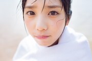 与田祐希「日向の温度」より。（撮影：前康輔）
