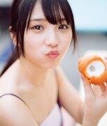 与田祐希「日向の温度」より。（撮影：前康輔）