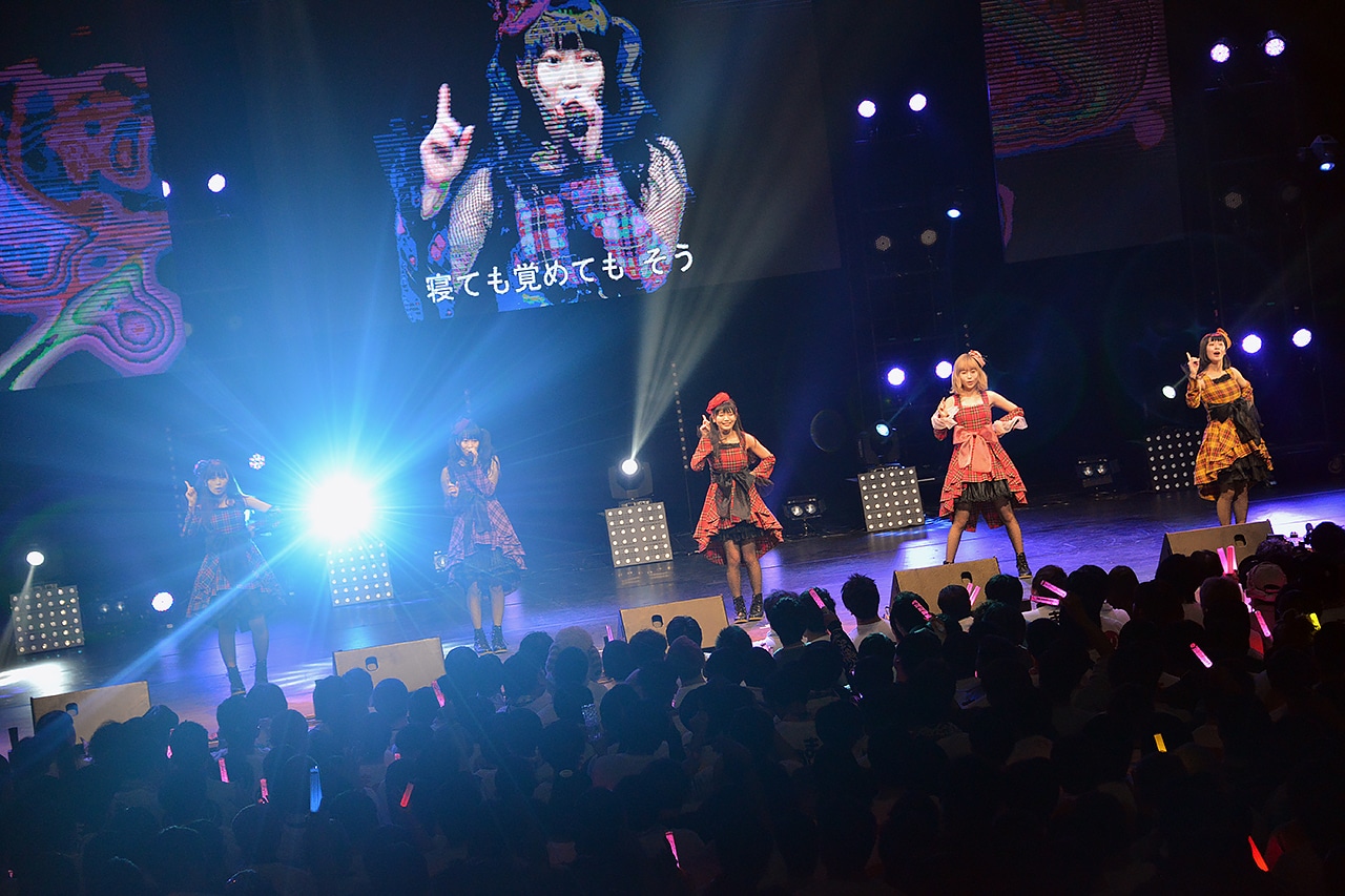 まねきケチャ「TDCでまねきケチャ 2018!」東京・TOKYO DOME CITY HALL公演の様子。