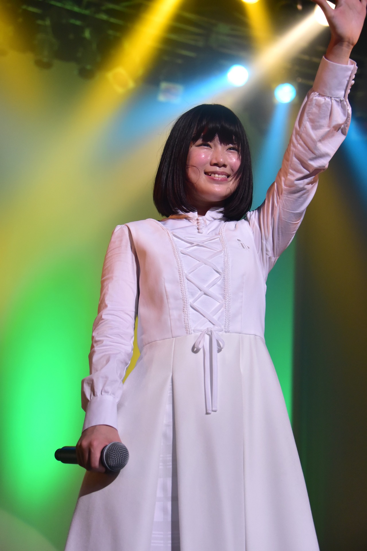 石野理子