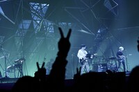 米津玄師「米津玄師 2018 LIVE / Fogbound」の様子。（撮影：中野敬久）