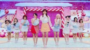 TWICE「Candy Pop」MVのワンシーン。