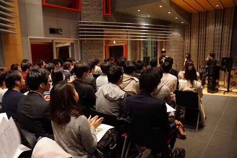 「mora presents ChouCho 『color of time』 ハイレゾ音源試聴会supported by Sony」の様子。（写真提供：Lantis）