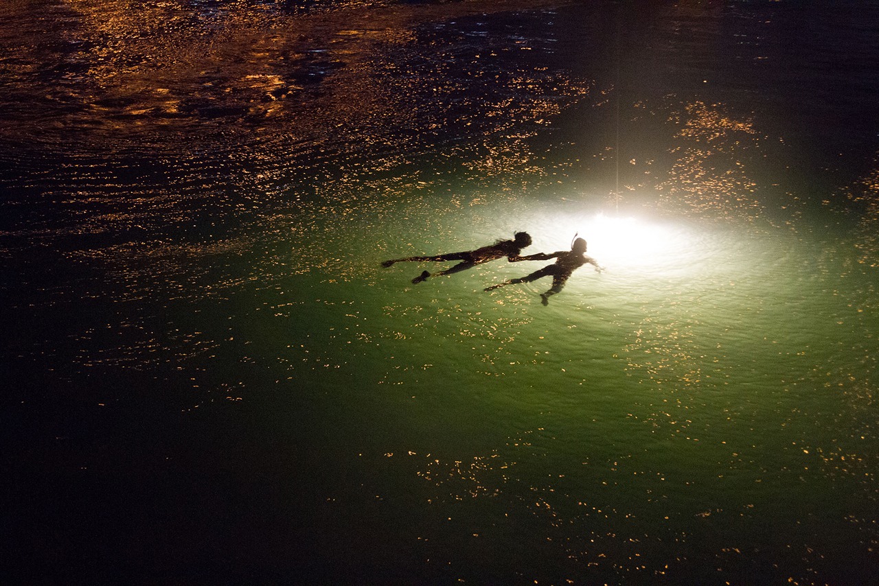 西光祐輔写真展「THE NIGHT」の展示作品。