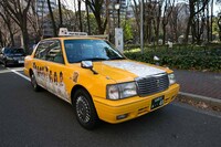 SKE48のラッピングタクシー。