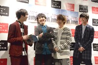 欠席した佐野勇斗のベストショットを選ぶM!LK。