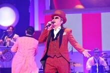 カールスモーキー石井（Vo）（撮影：荒川潤）