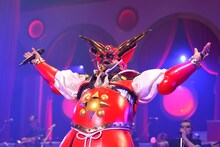 ジェームス小野田（Vo）（撮影：荒川潤）