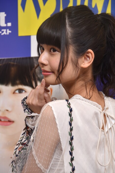 “ぺろりん先生”こと鹿目凛。