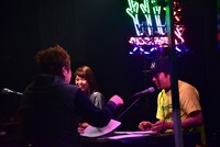 ラジオ収録の様子。